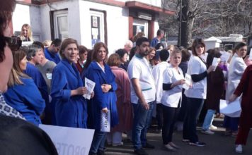 Un nou protest spontan al angajaților a izbucnit astăzi la un important spital din capitală, nemulțumiți că veniturile lor scad și cu 1400 lei