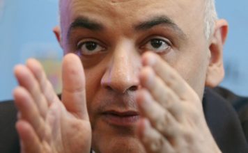 Raed Arafat îi vrea pe medici ori la stat, ori la privat, iar banii alocați sistemului sanitar public să nu mai fie folosiți pentru profitului furnizorilor de servicii de sănătate